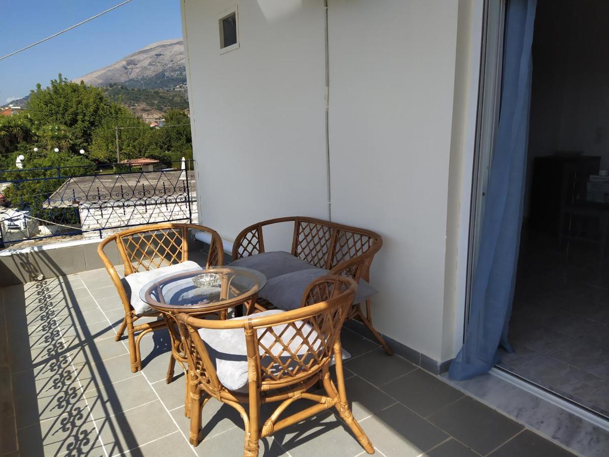 Number One Apartment Asprokklisi Exterior photo